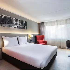 dorint-airport-hotel-amsterdam.ihotelsrotterdam.com/